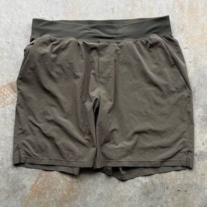 Lululemon Men's Lightweight Shorts - Olive Green